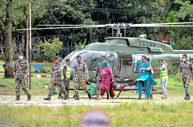 World News: Nepal seeks foreign help after resuming rescue op
